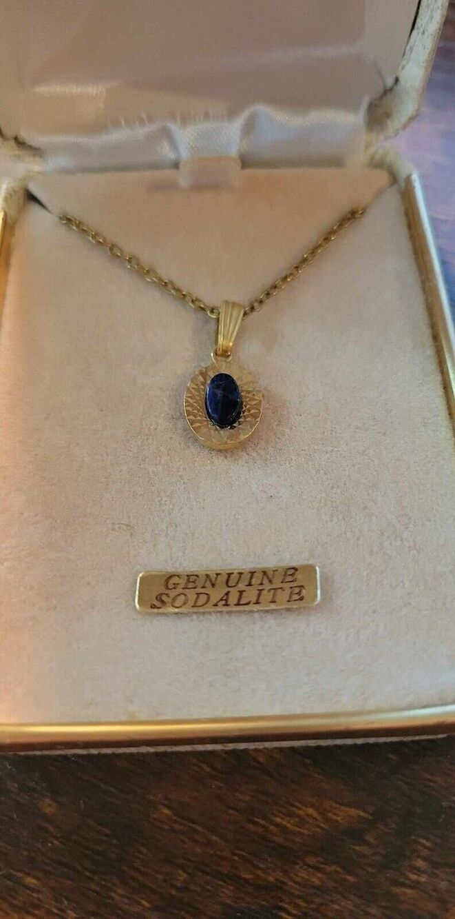 Vintage gold toned necklace with genuine Sodalite pendant
